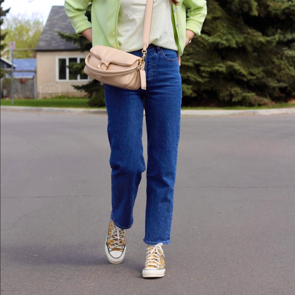 Levi’s Ribcage Straight Denim - Picture 2 of 6